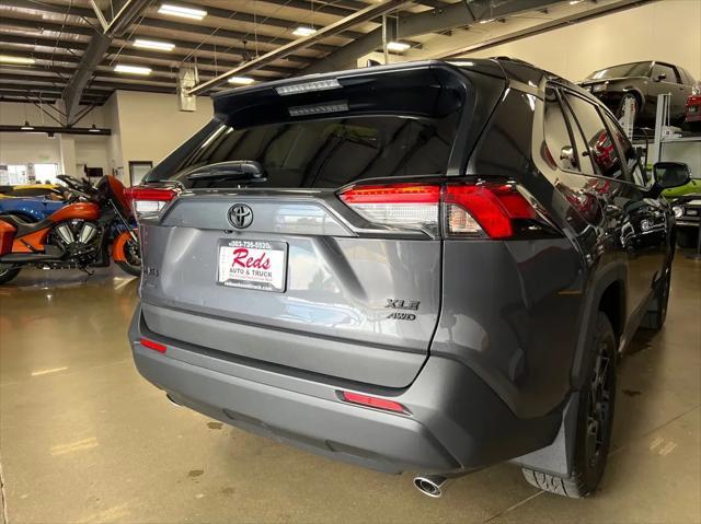Photo of 2025 Magnetic Gray Metallic Toyota RAV4