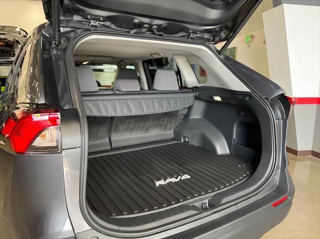 Photo of 2025 Magnetic Gray Metallic Toyota RAV4