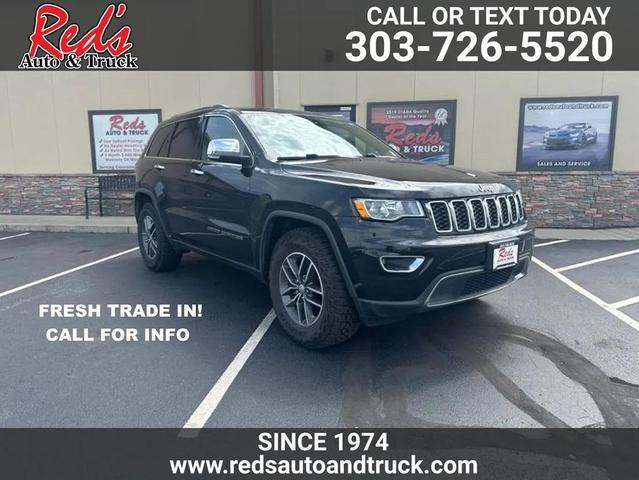 Photo of 2018 Diamond Black Crystal Pearlcoat Jeep Grand Cherokee