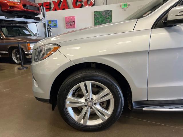 Photo of 2013 Silver Mercedes-Benz M-Class