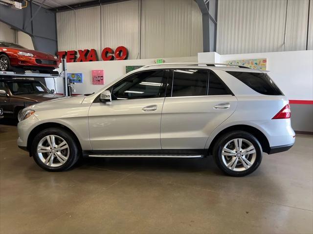 Photo of 2013 Silver Mercedes-Benz M-Class