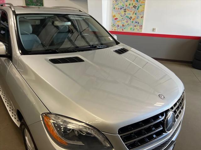 Photo of 2013 Silver Mercedes-Benz M-Class