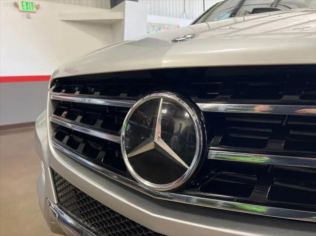 Photo of 2013 Silver Mercedes-Benz M-Class