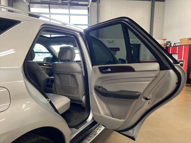 Photo of 2013 Silver Mercedes-Benz M-Class