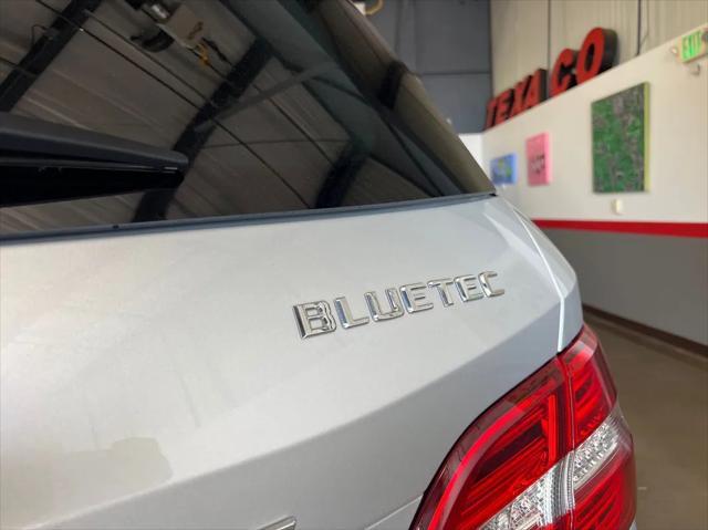 Photo of 2013 Silver Mercedes-Benz M-Class