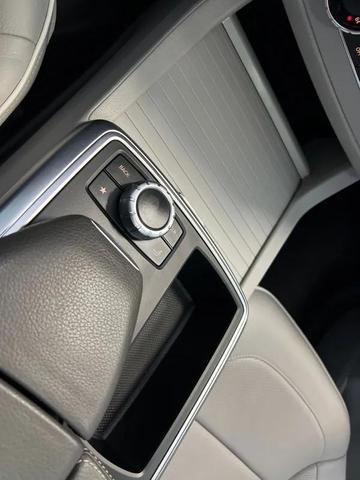 Photo of 2013 Silver Mercedes-Benz M-Class
