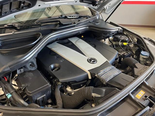 Photo of 2013 Silver Mercedes-Benz M-Class