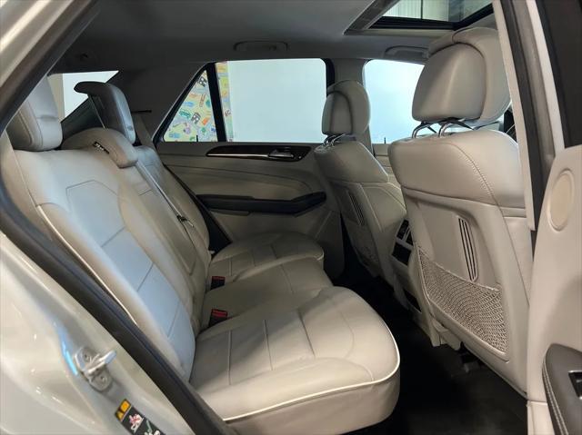 Photo of 2013 Silver Mercedes-Benz M-Class