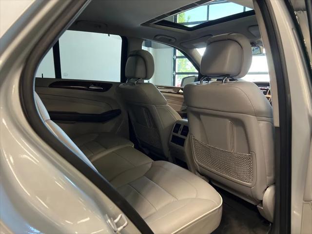 Photo of 2013 Silver Mercedes-Benz M-Class
