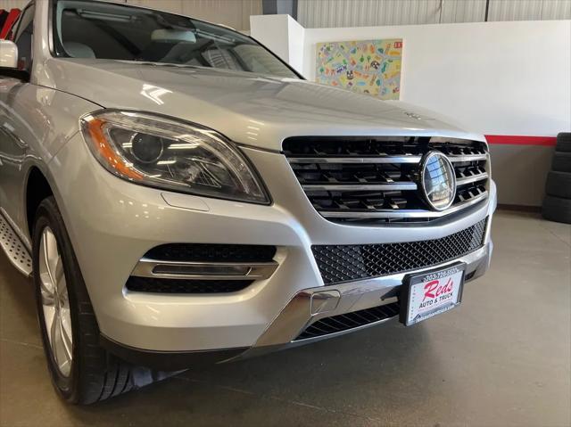 Photo of 2013 Silver Mercedes-Benz M-Class