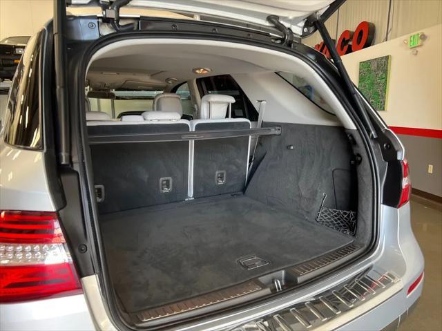 Photo of 2013 Silver Mercedes-Benz M-Class