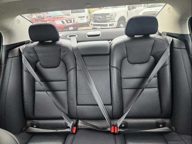Photo of 2021 Denim Blue Metallic Volvo S60 Recharge Plug-In Hybrid