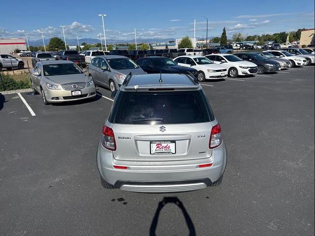 Photo of 2008 Quicksilver Metallic Suzuki SX4