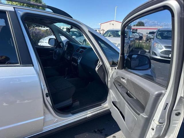 Photo of 2008 Quicksilver Metallic Suzuki SX4