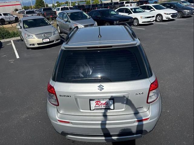 Photo of 2008 Quicksilver Metallic Suzuki SX4