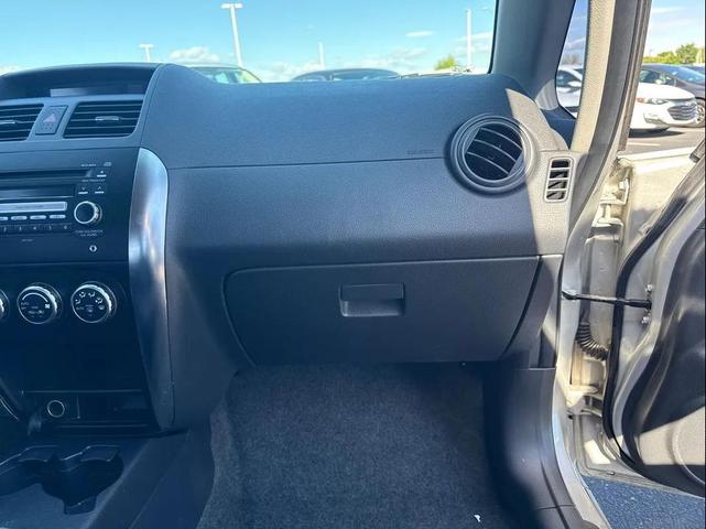 Photo of 2008 Quicksilver Metallic Suzuki SX4