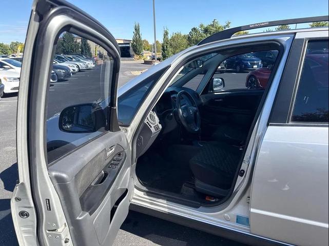 Photo of 2008 Quicksilver Metallic Suzuki SX4
