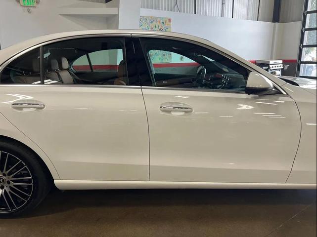 Photo of 2025 Off white Mercedes-Benz C-Class