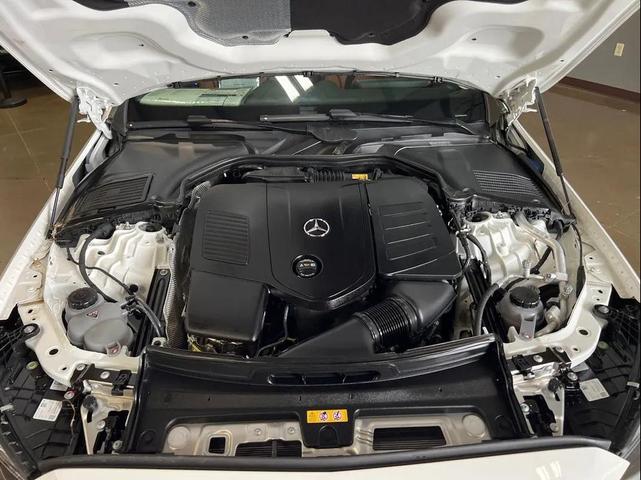 Photo of 2025 Off white Mercedes-Benz C-Class