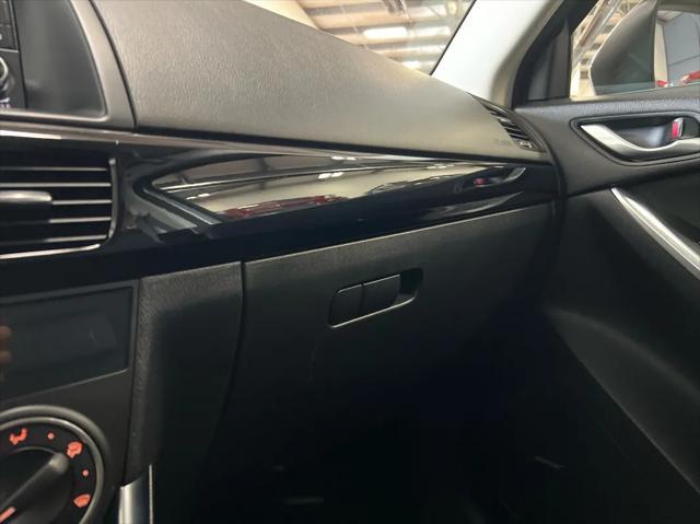 Photo of 2014 Liquid Silver Metallic Mazda CX-5