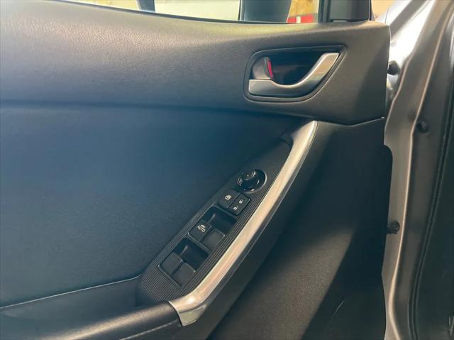 Photo of 2014 Liquid Silver Metallic Mazda CX-5