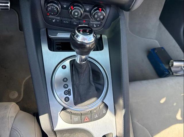 Photo of 2009 Brilliant Black/Black Roof Audi TT