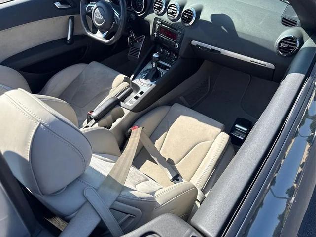 Photo of 2009 Brilliant Black/Black Roof Audi TT