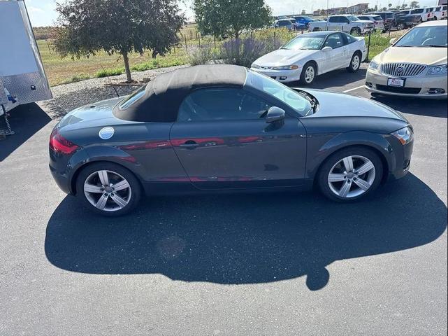 Photo of 2009 Brilliant Black/Black Roof Audi TT