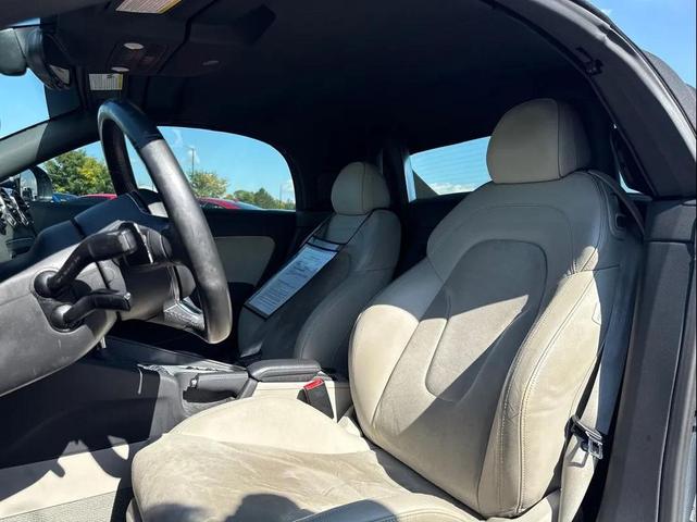 Photo of 2009 Brilliant Black/Black Roof Audi TT