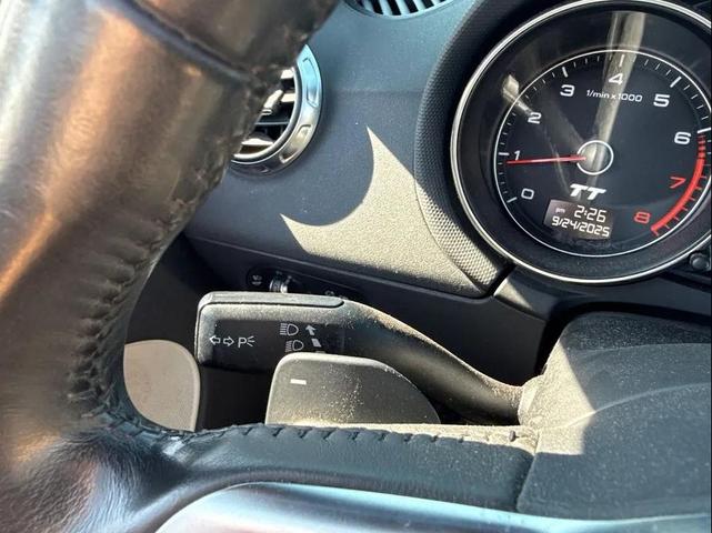 Photo of 2009 Brilliant Black/Black Roof Audi TT