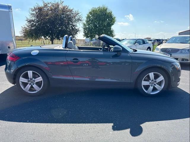 Photo of 2009 Brilliant Black/Black Roof Audi TT