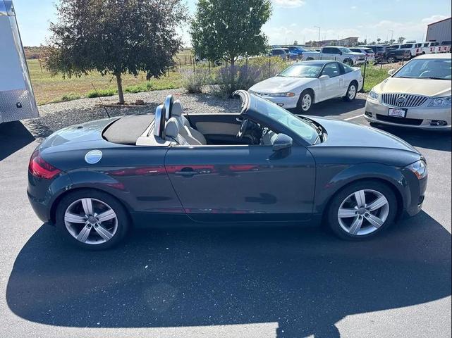 Photo of 2009 Brilliant Black/Black Roof Audi TT