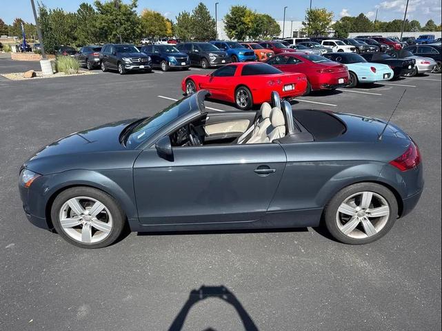 Photo of 2009 Brilliant Black/Black Roof Audi TT