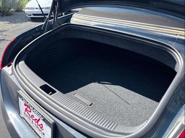 Photo of 2009 Brilliant Black/Black Roof Audi TT
