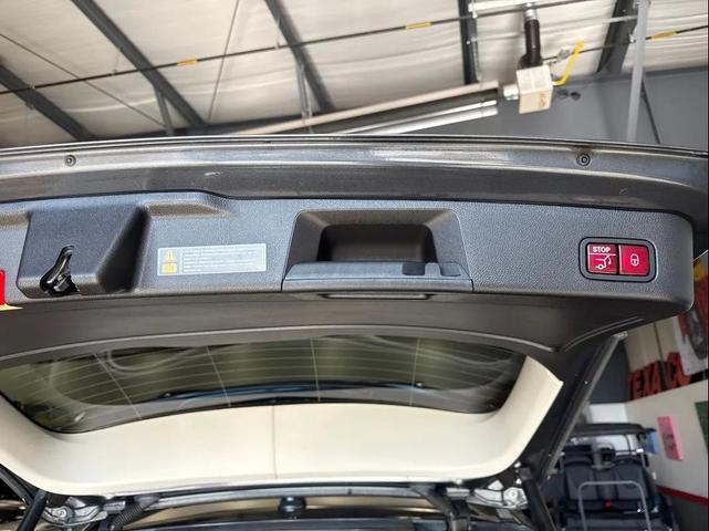 Photo of 2016 Steel Gray Metallic Mercedes-Benz GLE-Class