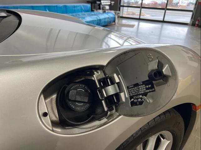 Photo of 2006 Silver Porsche Boxster