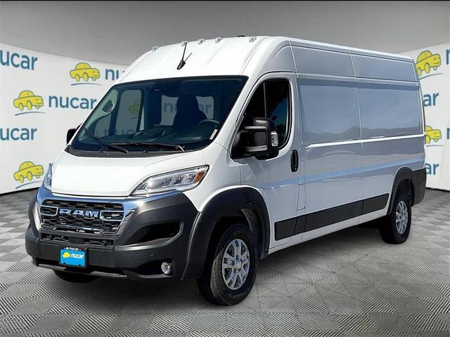 Photo of 2025 White RAM ProMaster 2500
