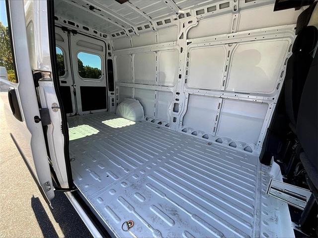 Photo of 2025 White RAM ProMaster 2500