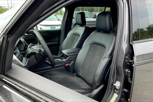 Photo of 2025 Gray Jeep Grand Cherokee L