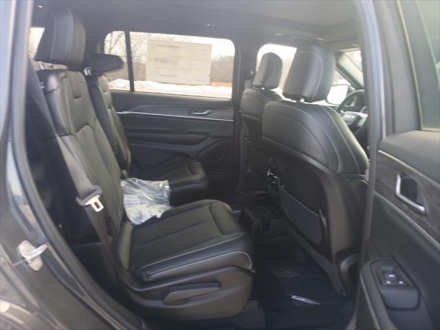 Photo of 2025 Gray Jeep Grand Cherokee L