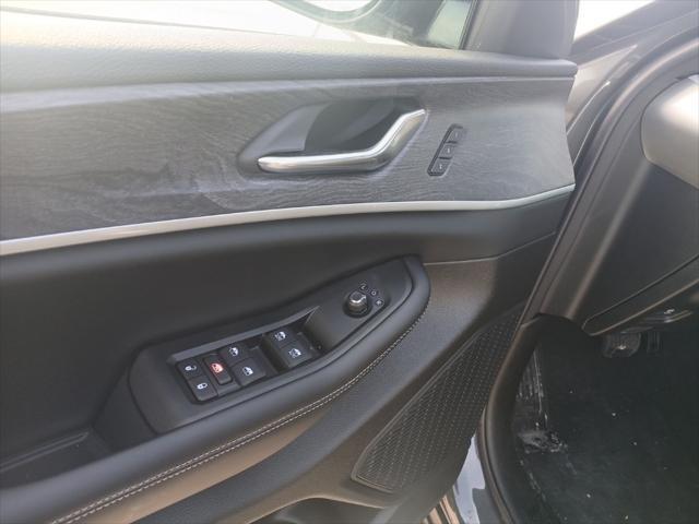Photo of 2025 Gray Jeep Grand Cherokee L