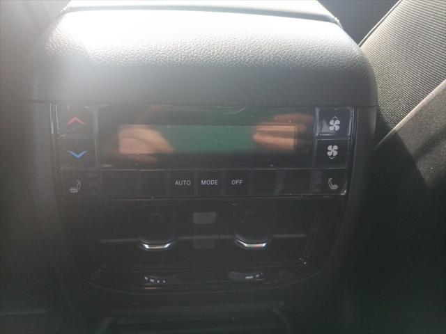 Photo of 2025 Gray Jeep Grand Cherokee L