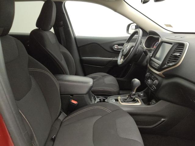 Photo of 2015 Brilliant Black Crystal Pearlcoat Jeep Cherokee