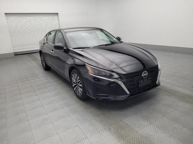 Photo of 2023 Super Black Nissan Altima