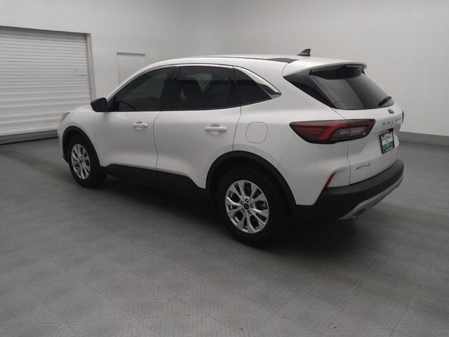 Photo of 2023 White Ford Escape