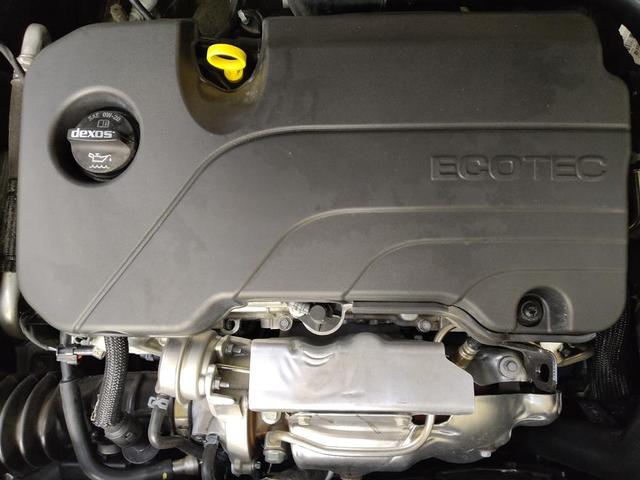 Photo of 2024 Summit White Chevrolet Malibu