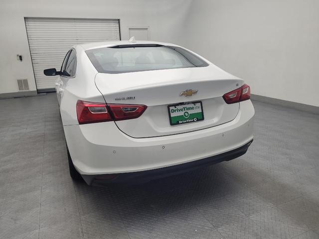 Photo of 2024 Summit White Chevrolet Malibu