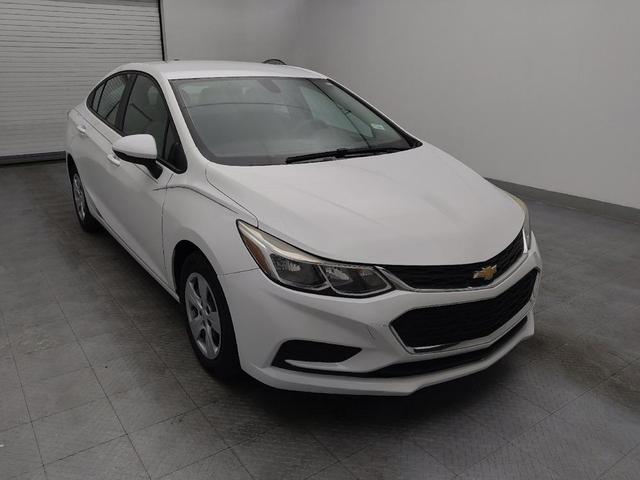 Photo of 2018 Summit White Chevrolet Cruze
