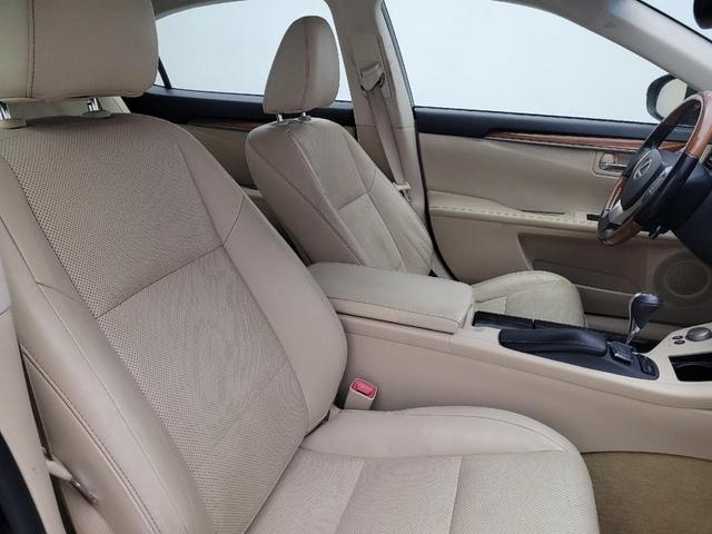 Photo of 2015 Deep Sea Mica Lexus ES 300h