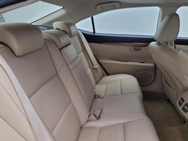 Photo of 2015 Deep Sea Mica Lexus ES 300h